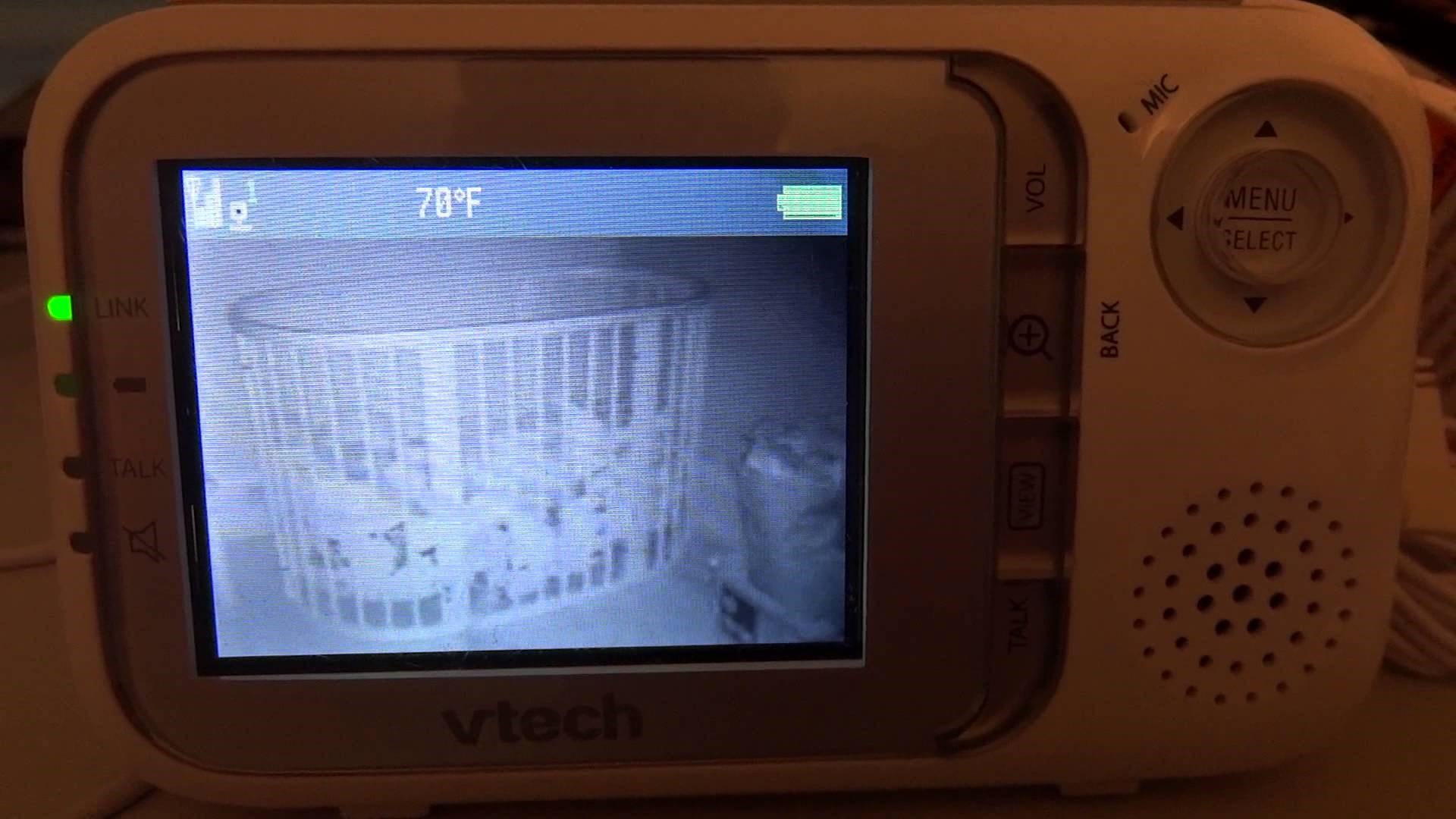 Dvogodišnjak pjeva Imperial March u dječjem krevetiću