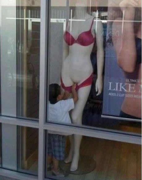 Robot istražuje Mars, a klinac Venerin brežuljak