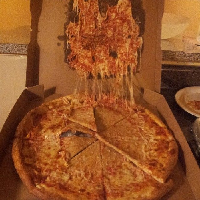 Kad pizzerija spaja narudžbe, a ti zadnji nazoveš