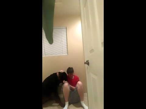 VIDEO: Pas heroj bolesnu djevojku odgovorio od dizanja ruke na sebe