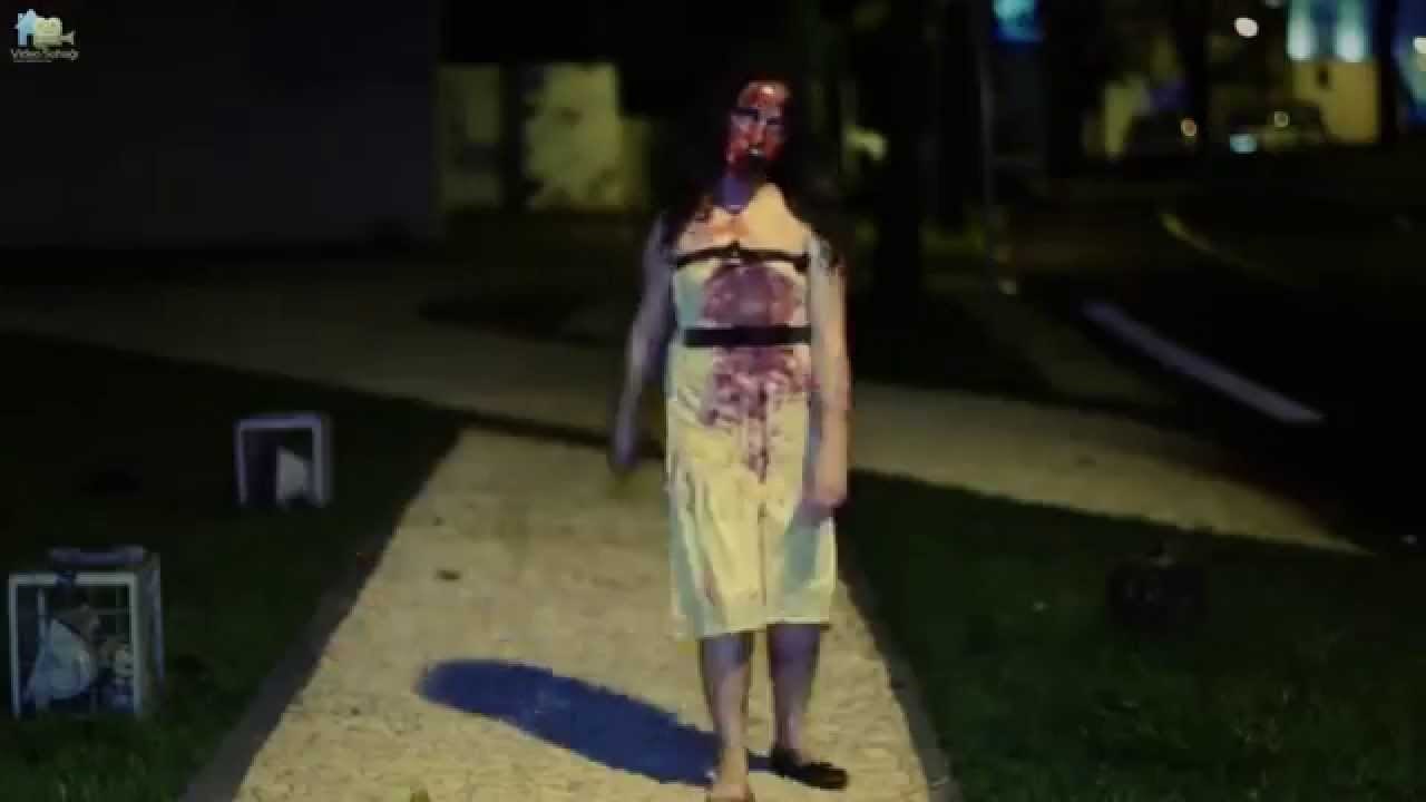 Sama i napuštena djevojčica lutala je gradom, ali tko god joj je prišao GORKO SE POKAJAO!
