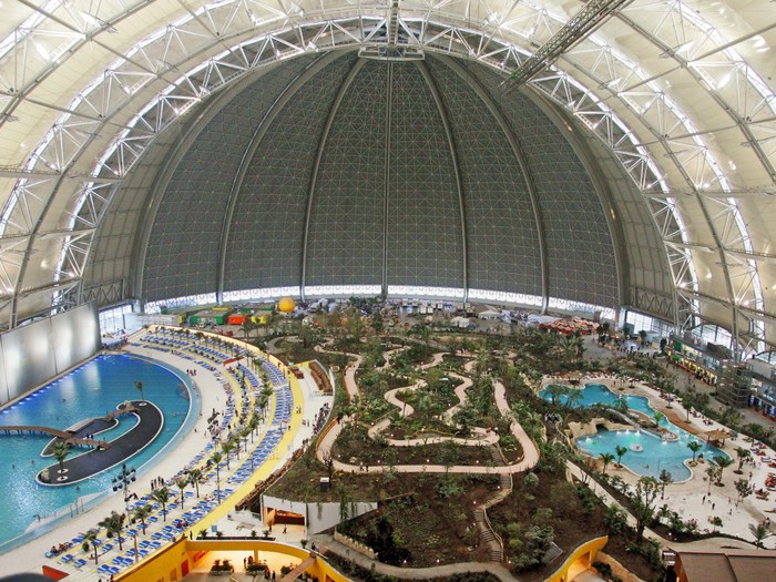 Aquapark u starom njemačkom hangaru za cepeline
