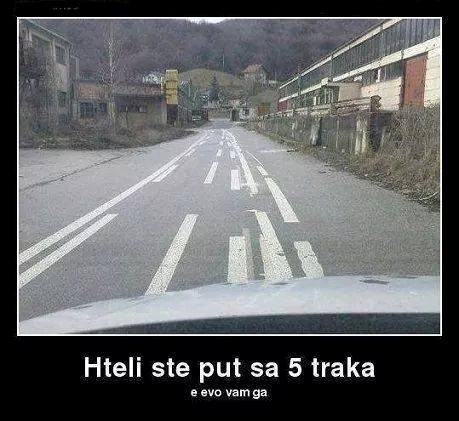 Selo dobilo cestu s pet traka