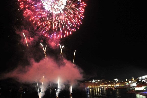 Uz vatromet otvorene 63. Dubrovačke ljetne igre