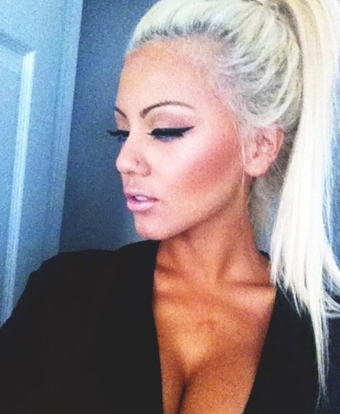 Dobro je, izbaci sisu, sad mi nitko neće buljiti u izrast!