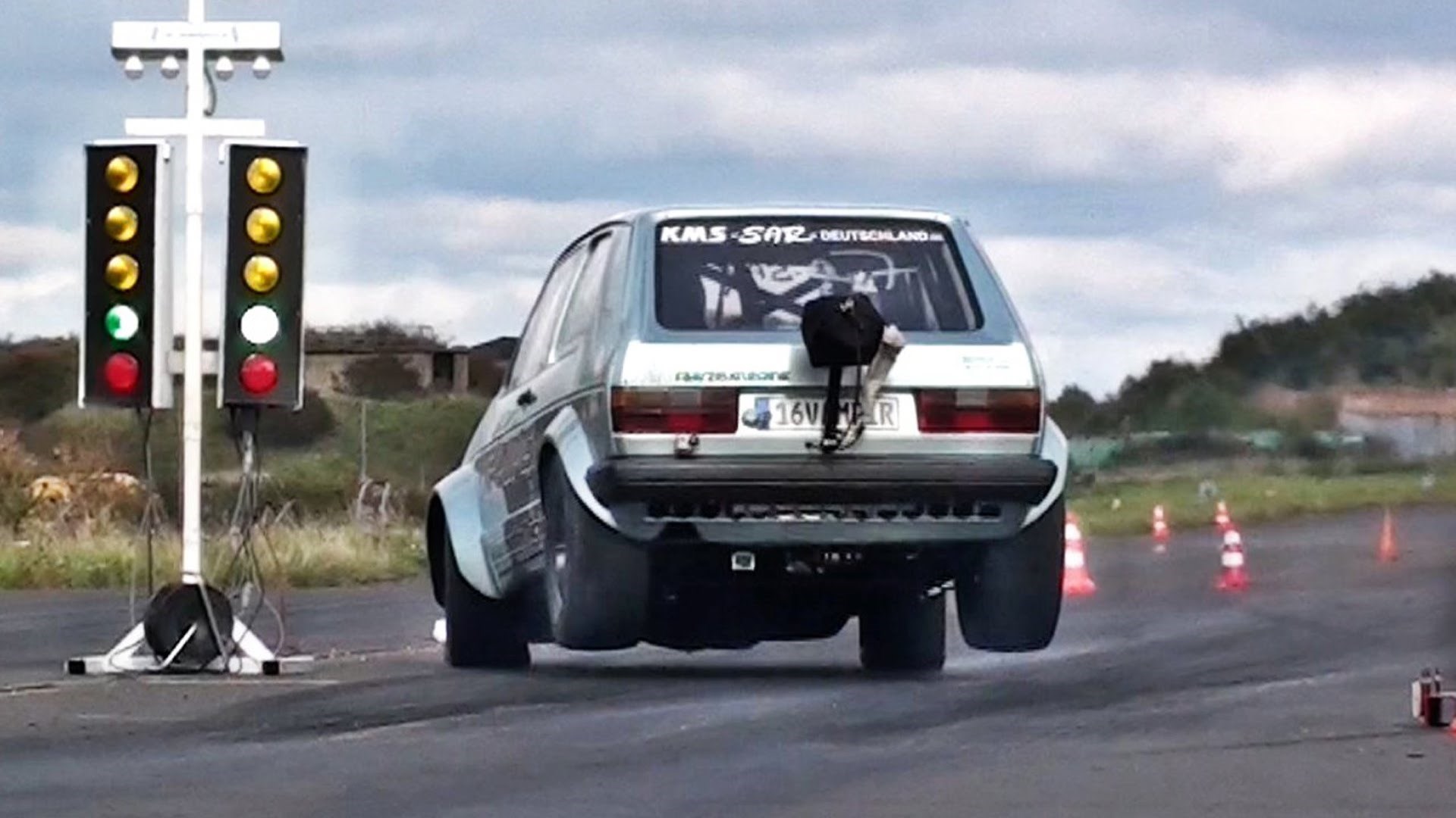 VIDEO: Monstruozno jakom Golfu I od 1150 konja pukla poluosovina!