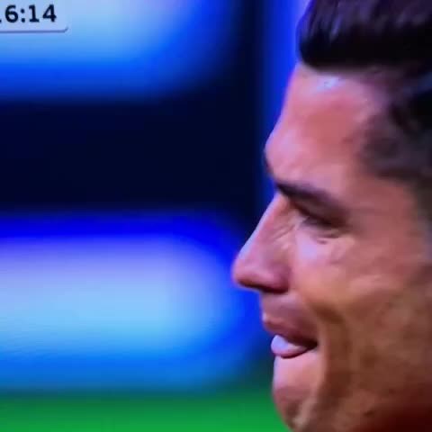 Divljački moljac napao Ronalda nakon ozljede!