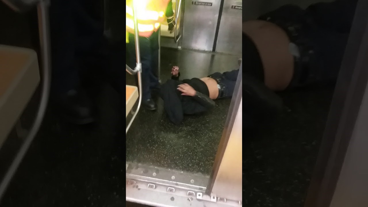 VIDEO Složit ćete se da ZET-ovi kontrolori nisu ništa kada vidite što je ovaj lik učinio jednom od putnika