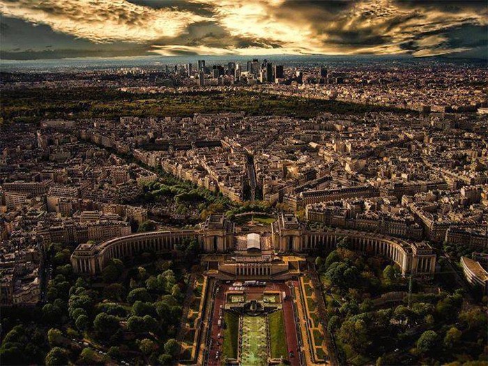 Pogled na Pariz s Eiffelovog tornja