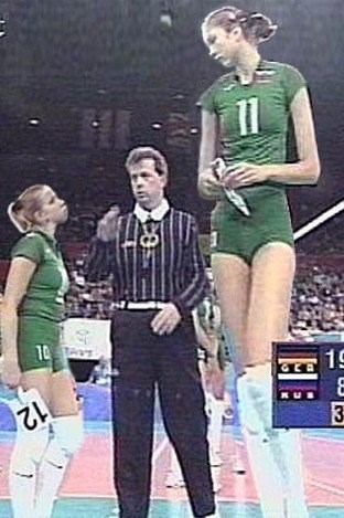 Skoro pa 3m.. ona definitivno nije imala problema doma sa mijenjanjem žarulja.