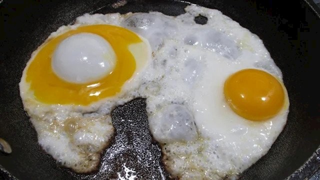Jaje koje je savršeno izokrenuto