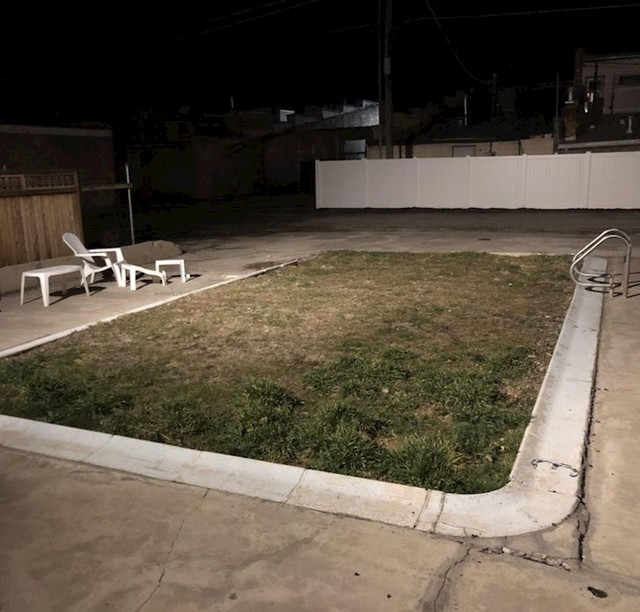 A tako sam se veselila što hotel u kojem odsjedamo ima bazen