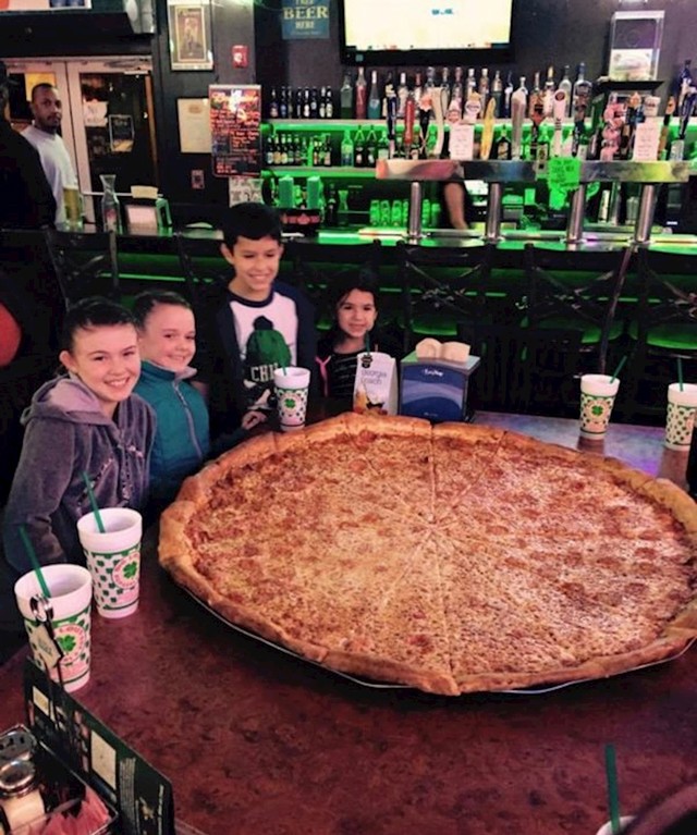 Jumbo pizza u SAD-u