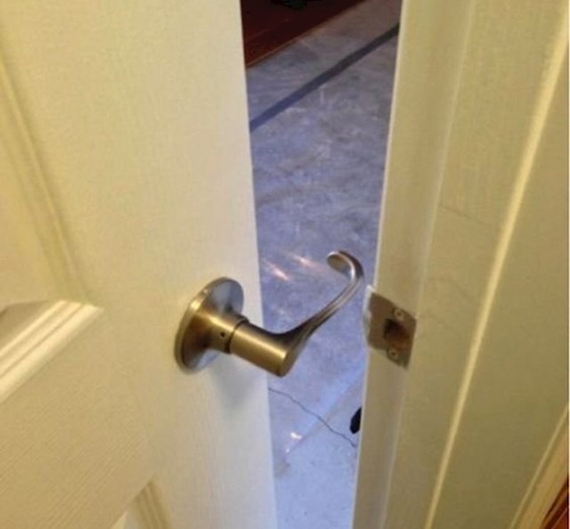 "Vrata se nisu htjela zatvoriti. Pitam se zašto..."