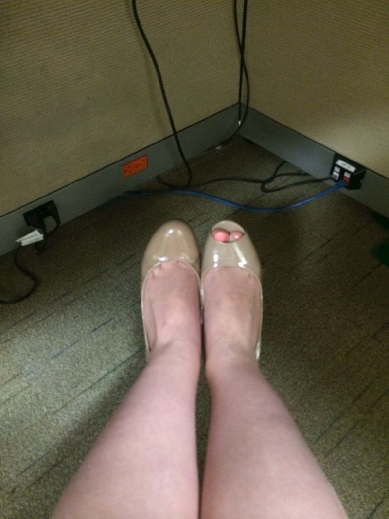 Primjetila sam da nešto nije kako treba tek kada sam došla na posao, no barem je boja jednaka