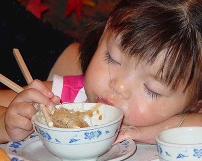 Umori se čovjek jedući, a gdje neće dijete