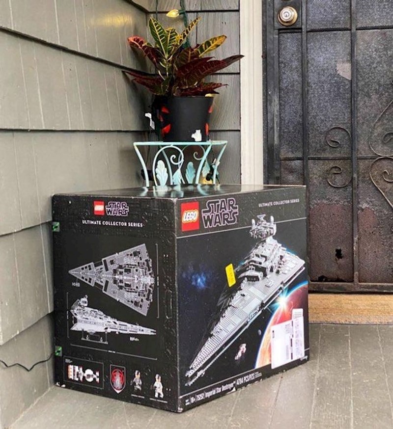 Naručila sam mužu iznenađenje za Božić, ovako su ga dostavili