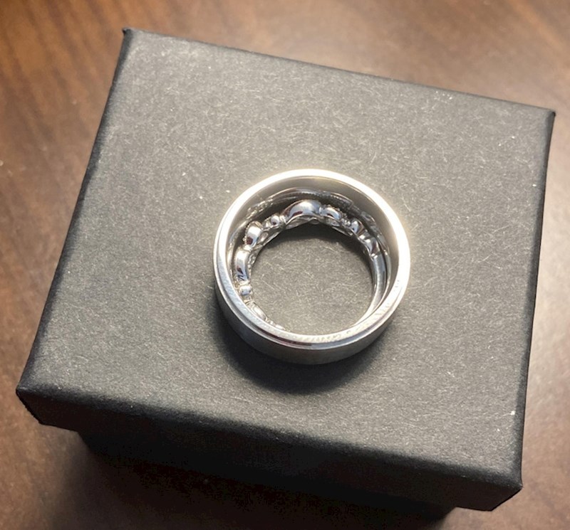 'Naše vjenčano prstenje savršeno pristaje.''