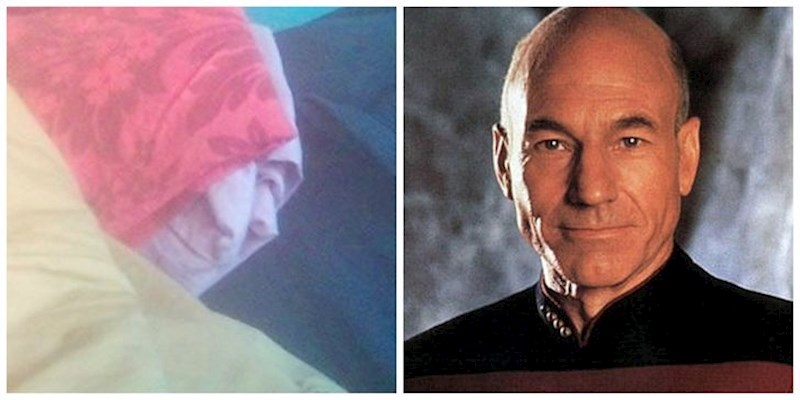 Ništa posebno, samo Patrick Stewart leži na krevetu