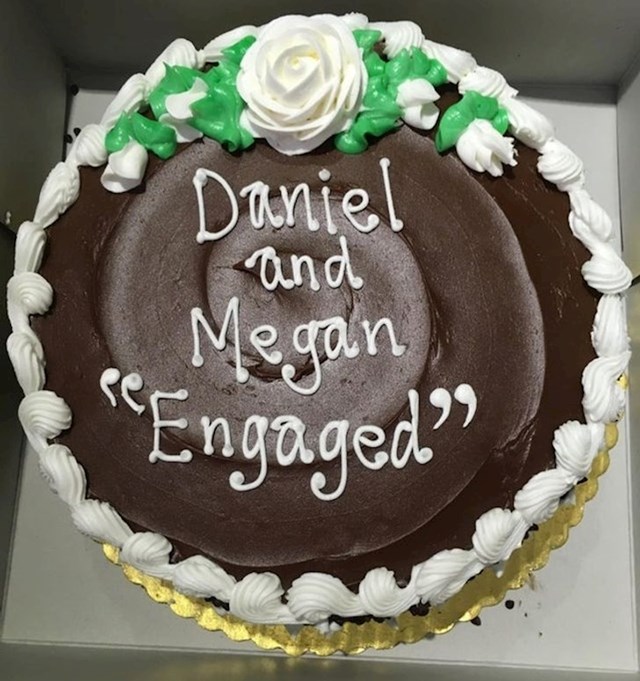 Torta koju nam je buduća svekrva donijela naproslavu zaruka. Danijel i Megan su se "zaručili"