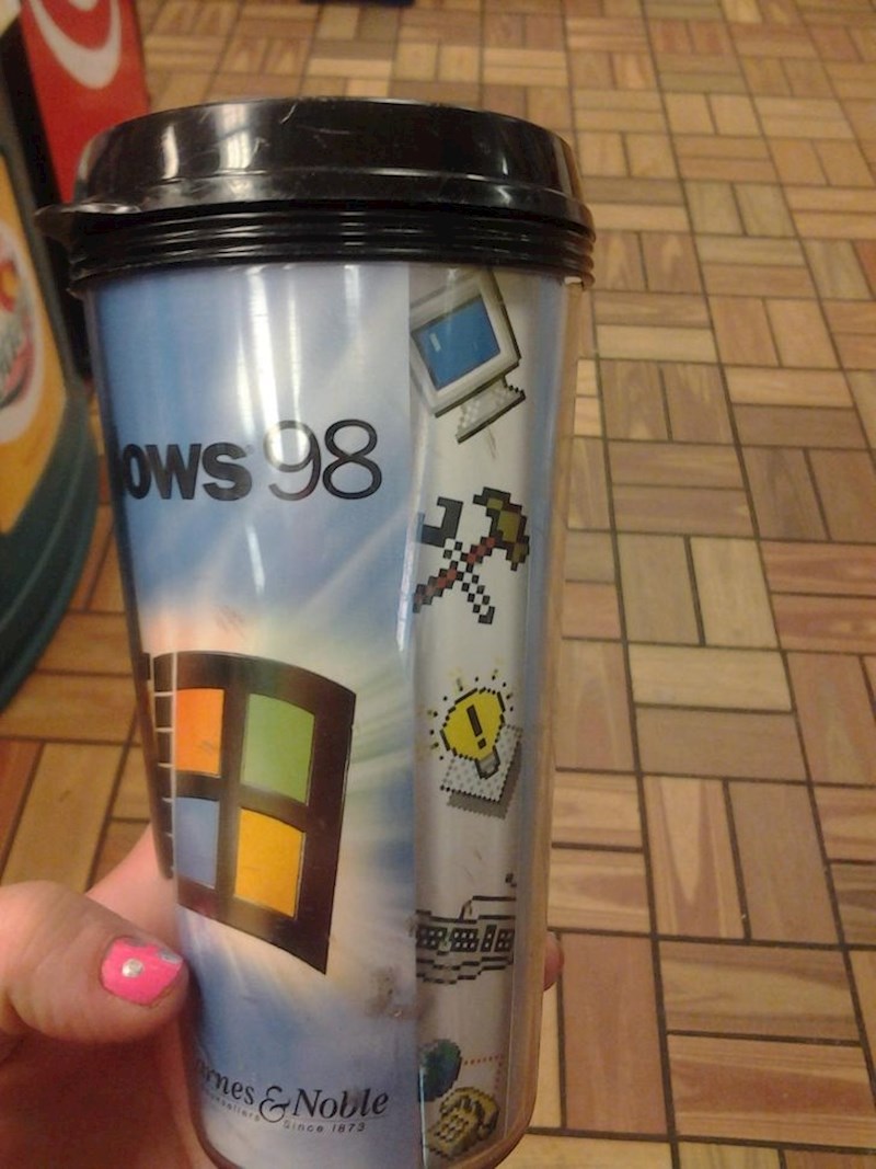 Jedna moja starija mušterija mi je ovo poklonila jer "ja volim tehnologiju"