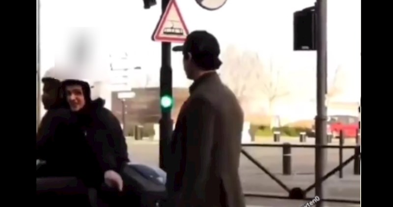 Urnebesni prank: Morate vidjeti što je stavio tipu na kacigu, a ovaj nije ni primijetio