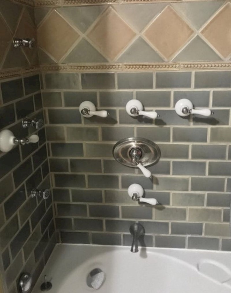 Inzistirao je na novom tušu