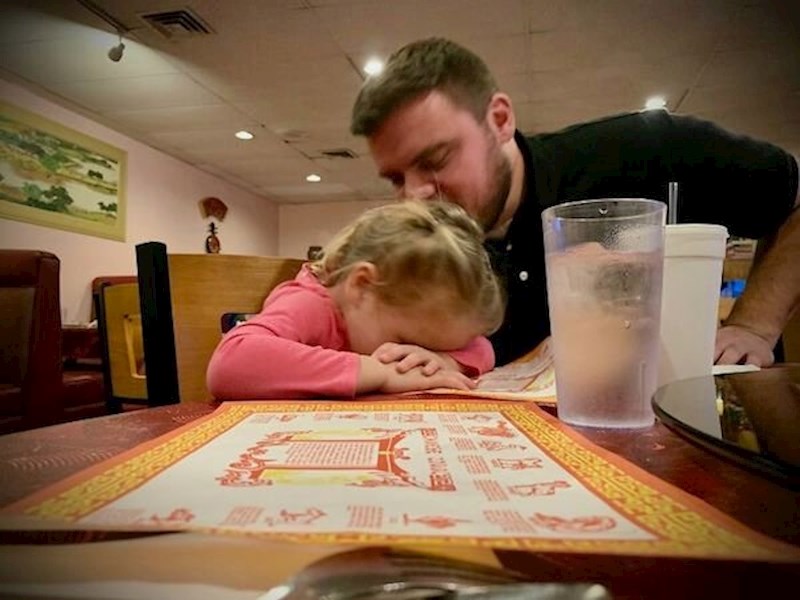 Rekao joj je da je rođena u godini majmuna. Trajalo je 45 minuta