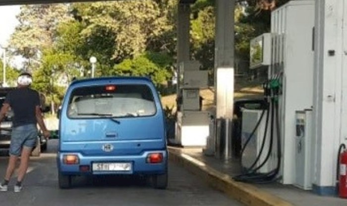 Tip u Splitu otišao po gorivo i postao hit na Facebooku. Odmah će vam biti jasno zašto