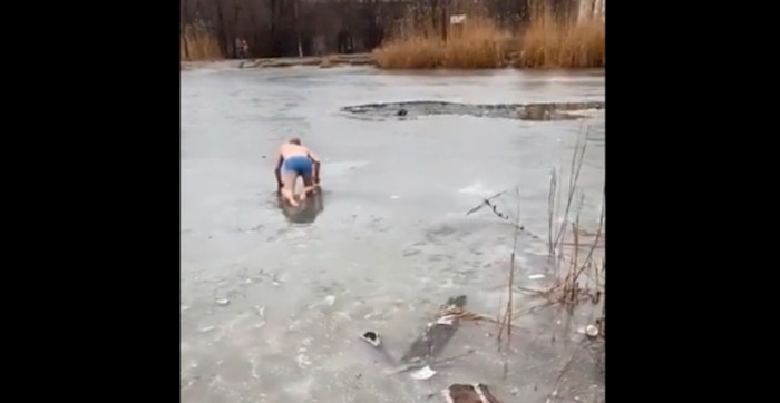 Heroj dana! Pogledajte što je Rus izveo da spasi psa