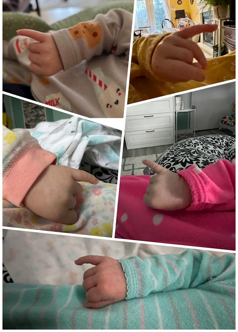 Naša beba svaki put kad jede, digne mali prst u zrak