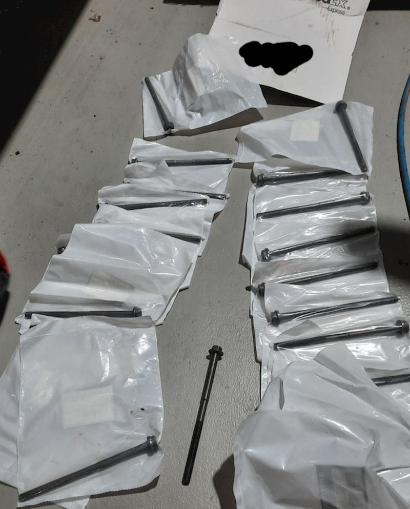 Naručio je 200 vijaka, svaki je stigao zapakiran zasebno