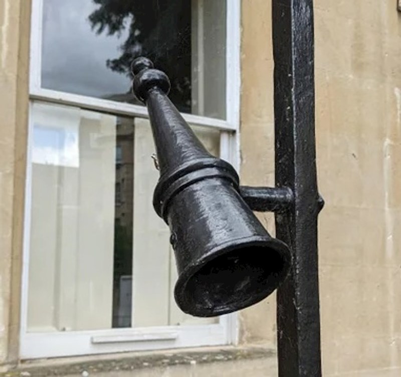 Što je ovo, nalazi se ispred moje kuće u Engleskoj?