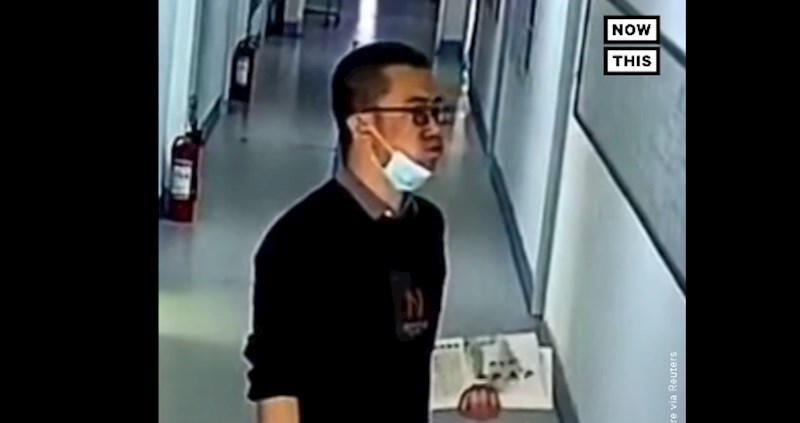 600 tisuća lajkova: Ovaj učitelj iz Kine radi nešto dirljivo prije svakog ulaska u učionicu