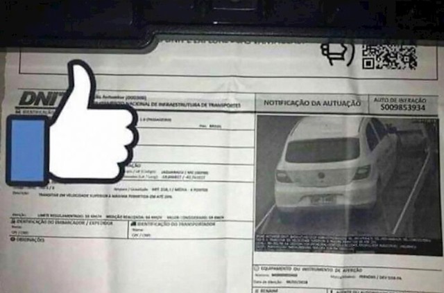 Kamera je prekršaj registrirala na auto koje je nosio pauk