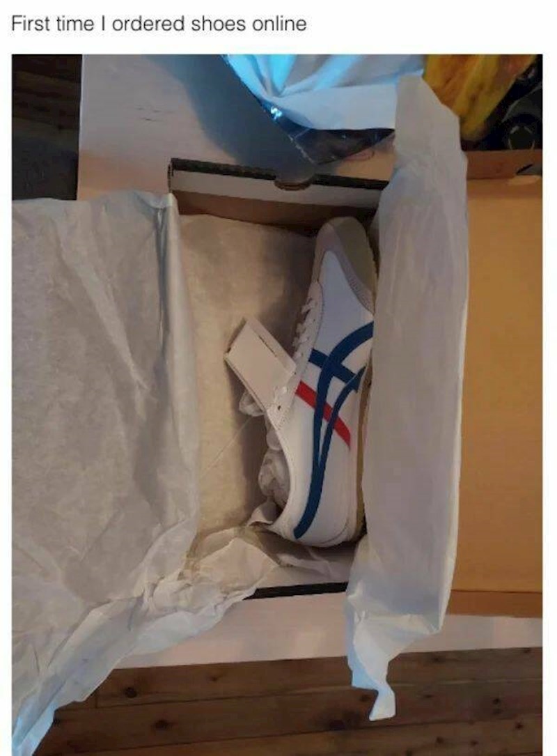 Naručila je jednu tenisicu