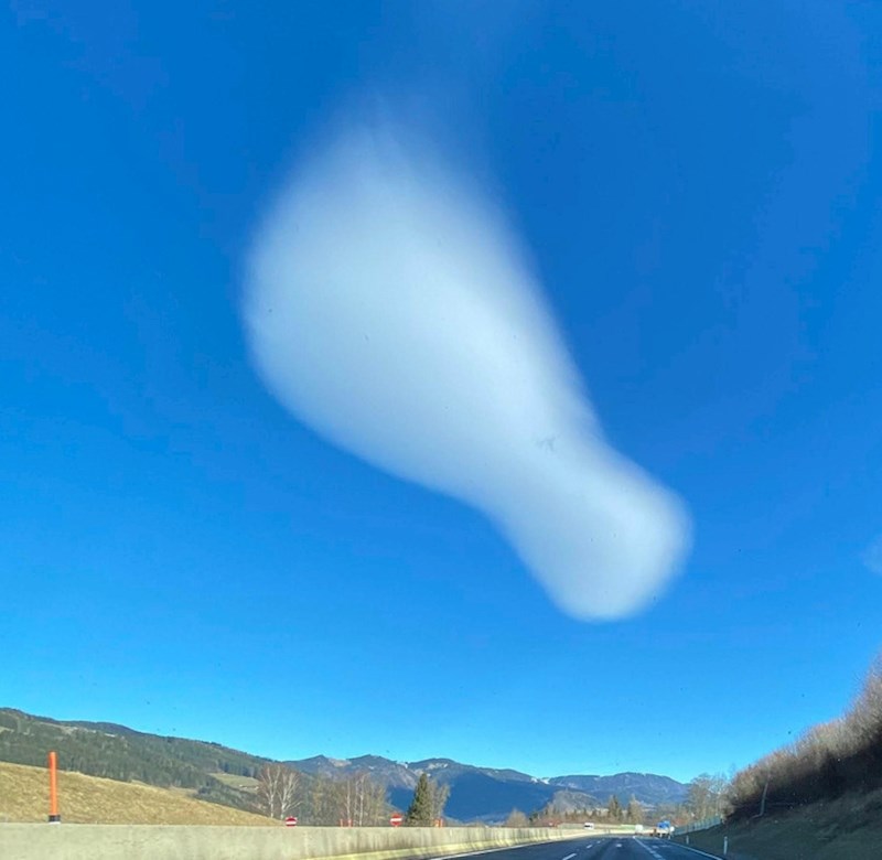 Oblak u obliku batka