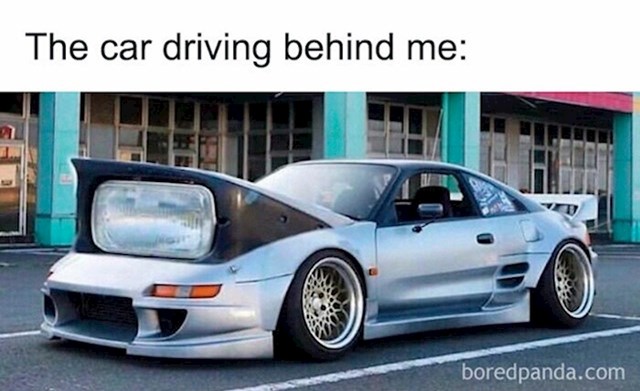 Auto iza mene kad vozim po noći:
