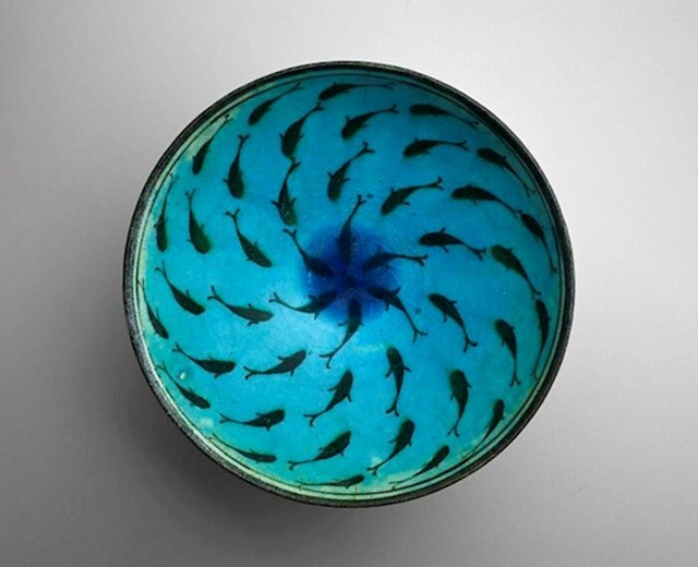 Zdjela s ribama, pronađena u Iranu. Stara 800 godina