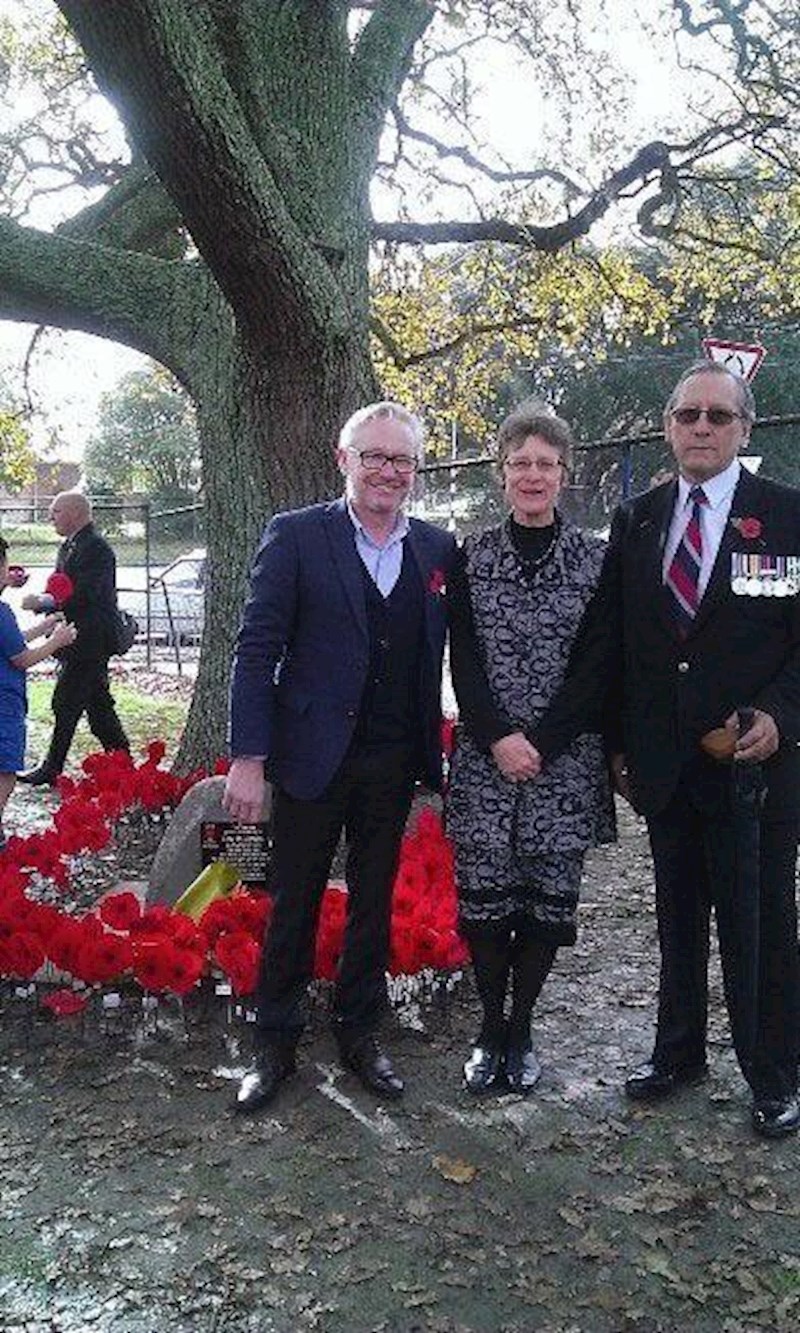 Ov dvojica se ne drže za ruke