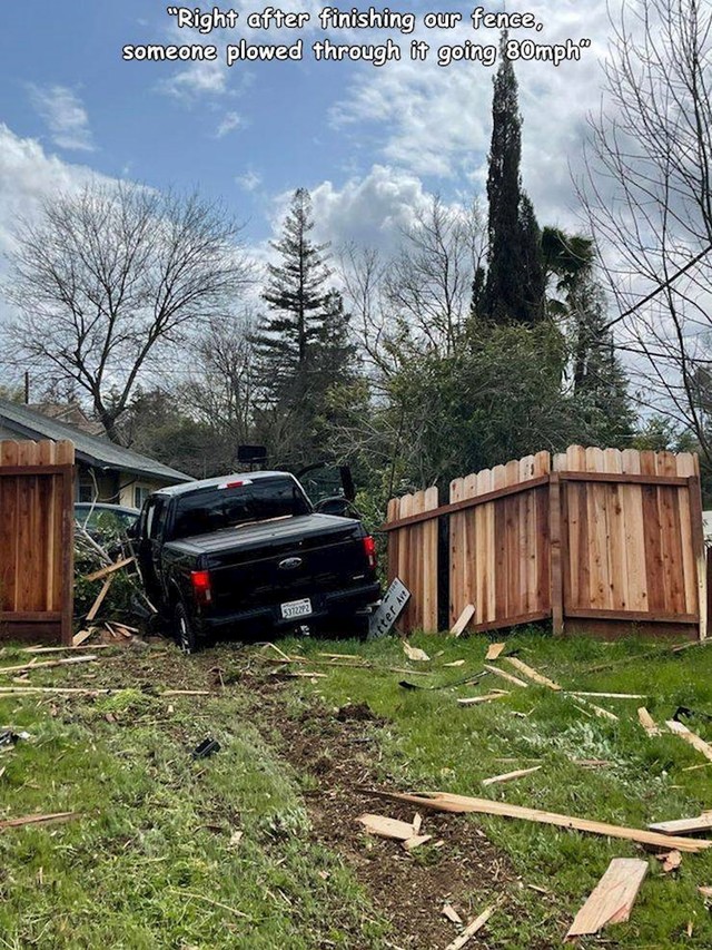 Taman je dovršio novu ogradu