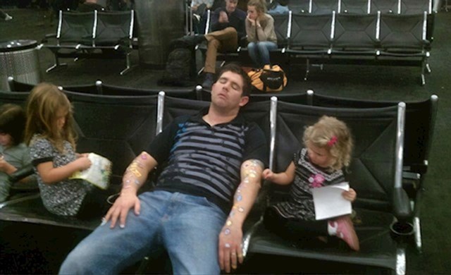 Evo zašto nije preporučljivo spavati na aerodromu