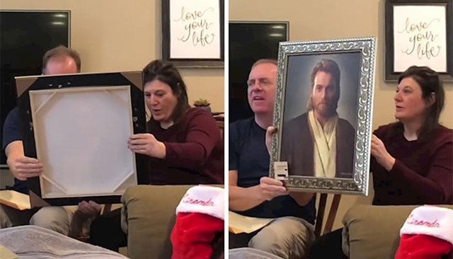 Njegovi roditelji su mormoni oduševljeno su prihvatili poklon, a mama je uokvirenu sliku odmah odličila staviti na zid