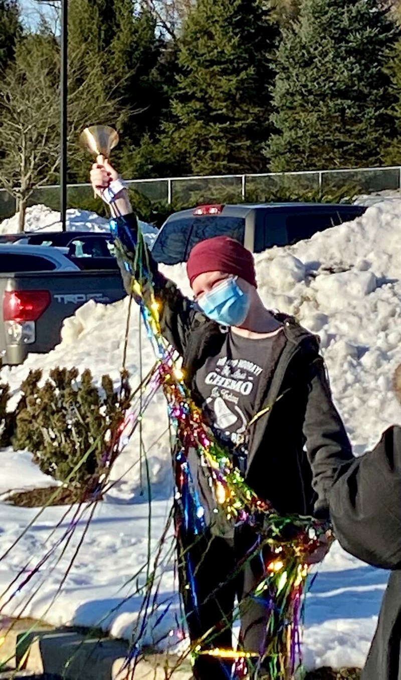 Ovoj djevojci najbolji božićni poklon ove godine je to što je pobijedila rak