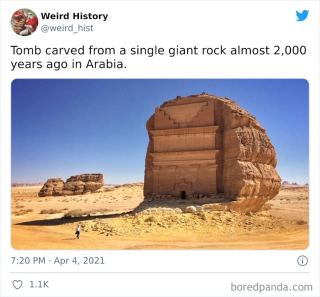 Nadgrobni spomenik isklesan u komadu ogromnog kamena