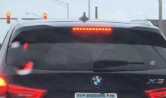 Kad je vidio ovu registarsku tablicu, znao je da je u Americi naletio na Balkanca