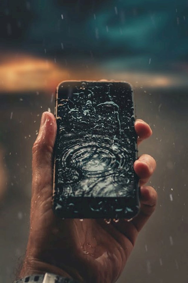 AKo vam se mobitel smoči - nemojte ga stavljati u rižu