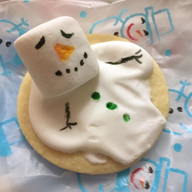 Mama je danas putovala 2 sata do mog studentskog doma kako bi podijelila sa mnom ove kolačiće.