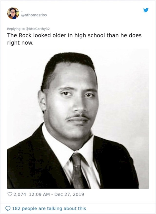 The Rock izgleda starije u srednjoj školi nego sad