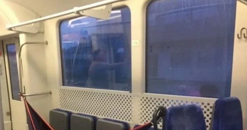 Tip je skužio kako putovanje HŽ-om učiniti podnošljivijim, ovo je genijalno